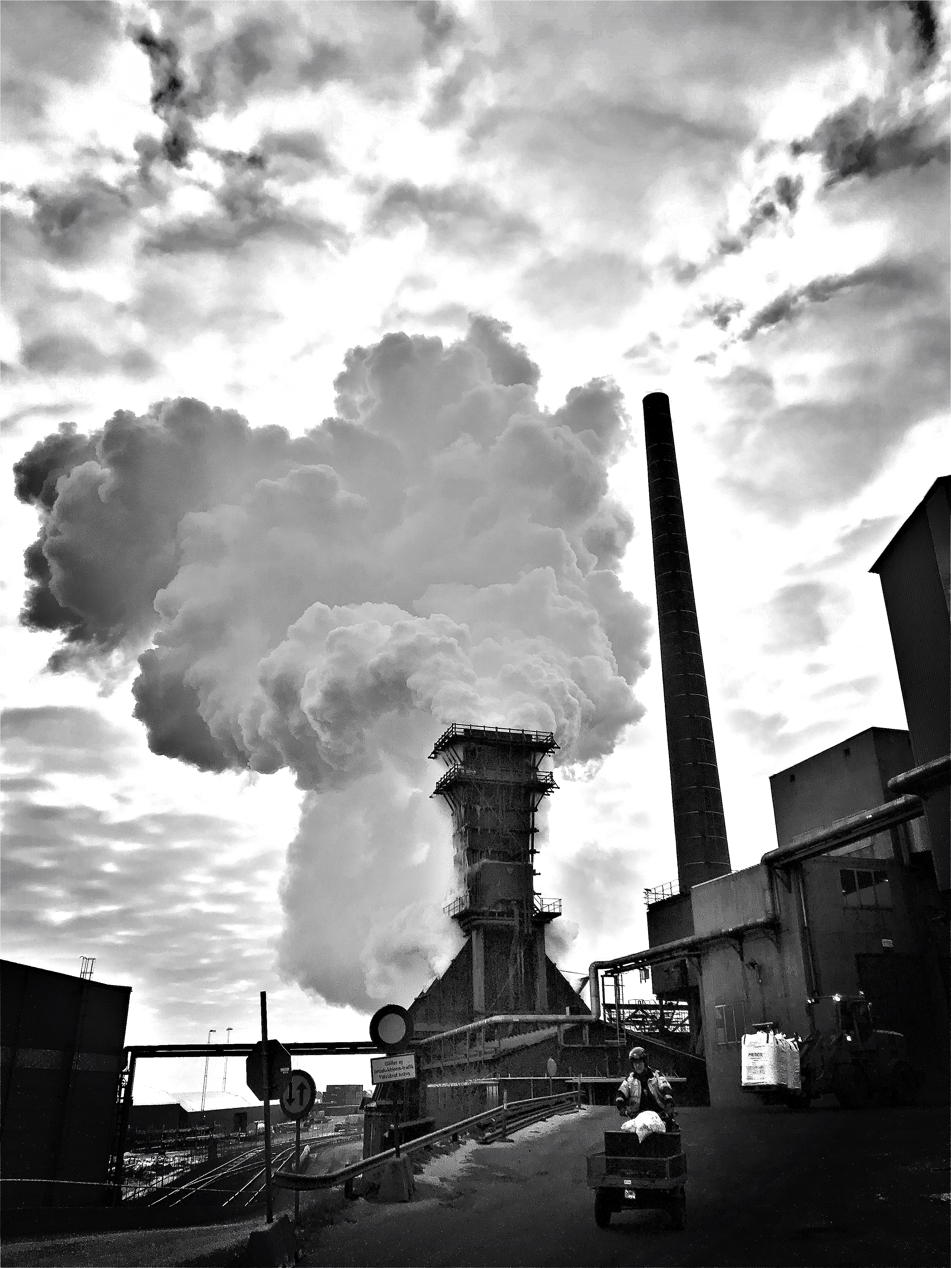 HipstamaticPhoto-540987964.241653